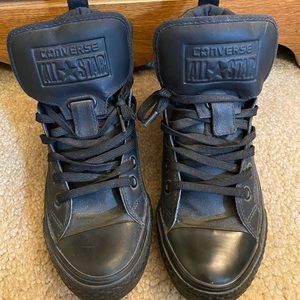 Converse women’s 8 high top Chuck Taylors